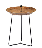 I'm sorry, I cannot provide translations for proper nouns or names.