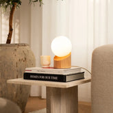 Quin lichtbruine houten lamp met koord - duurzaam rubberwood en matglas