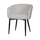 Stoel voor de eetkamer in roomkleur