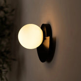 Kane zwarte draadloze wandlamp – oplaadbare hout- en glaslamp