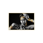 Cuadro de arte en vidrio de una mujer posando