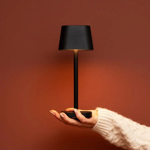 Ava Zwarte Oplaadbare Tafellamp | Slanke draadloze verlichtingsoplossing