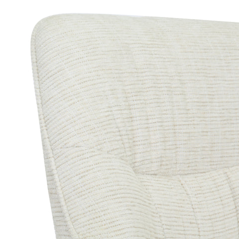 Daphne Sand traduit en Only.