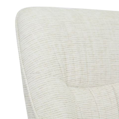 Daphne Sand traduit en Only.