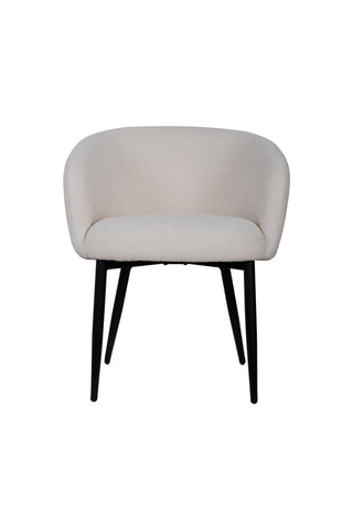 Stoel voor de eetkamer in roomkleur