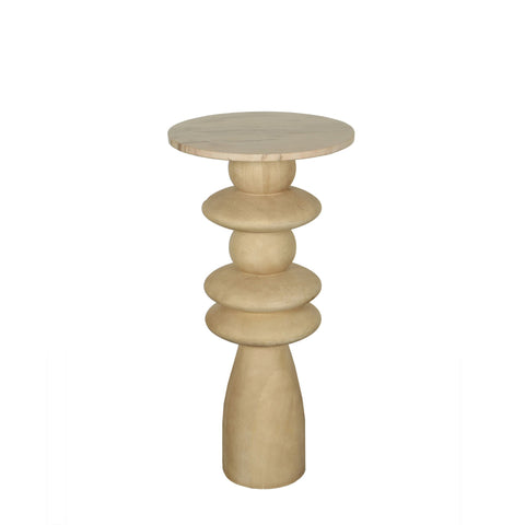 Llamada Mesa lateral de madera de mango natural Callain con tapa de mármol redonda.