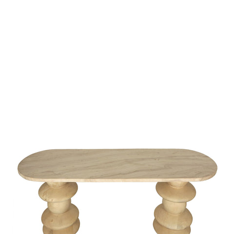 Llamada Mesa lateral de madera de mango natural con forma ovalada de mármol.