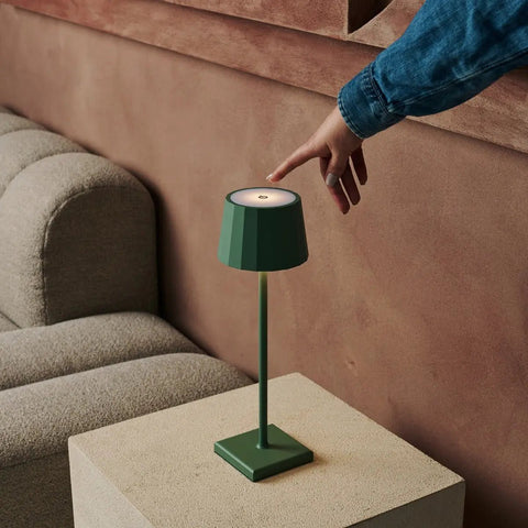 Wouter salie groen oplaadbare tafellamp-draadloos opladen, dimable, 120 uur batterijduur