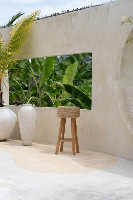 Le tabouret de bar en raphia