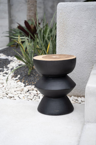 Le tabouret Kulun - Noir Naturel