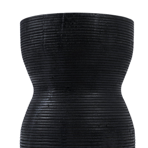 Ang Kotoran Stool - Itim