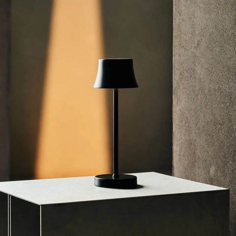 De pijp mini middernacht zwart oplaadbare tafellamp - draadloos opladen, dimbable lamp en 3 lichte kleuren