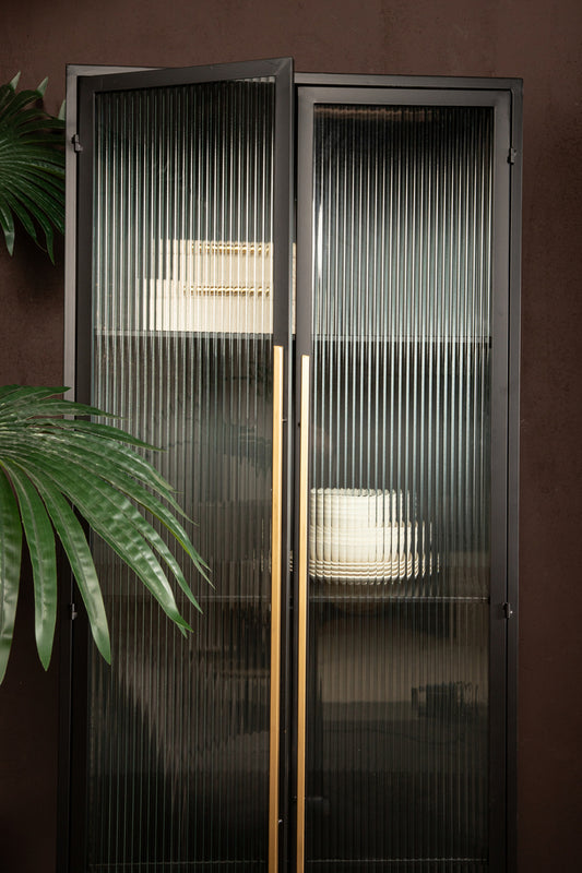 Caeleen cabinet negro y dorado