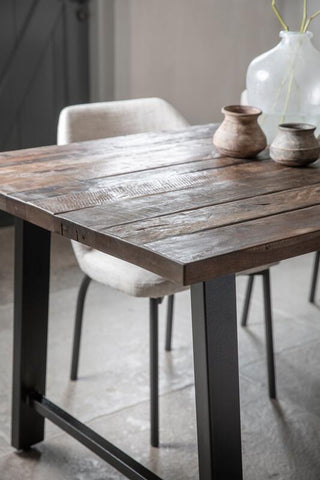 Mesa de comedor rectangular de madera