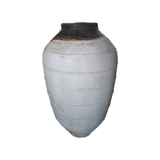 Jinsu White round GRC jar pot with lines big