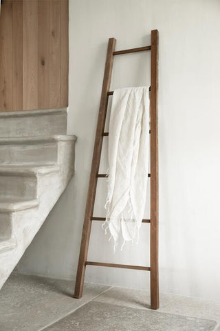 Escalera de madera