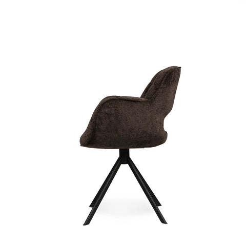 Silla de comedor Link de tela marrón oscuro con pata de metal.