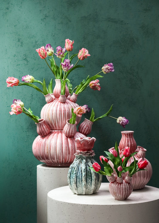 Nolou Pink ceramic tulip vase ribbed round L