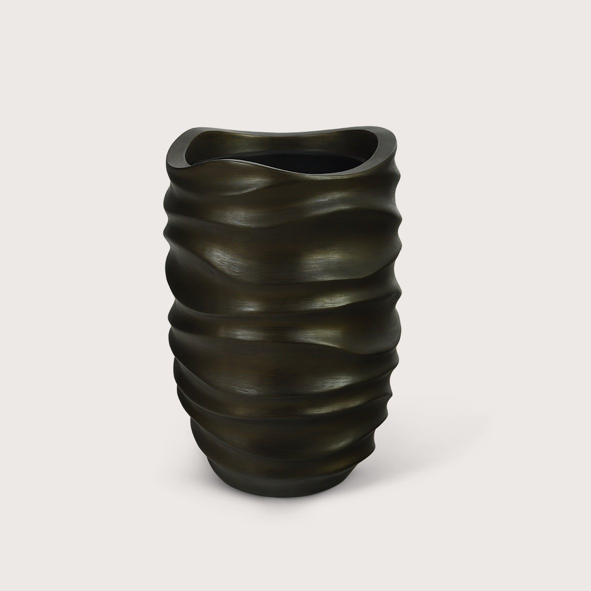 Vaas Wefy S koper D40 H61 translates to "Vase Wefy S copper D40 H61" in English.