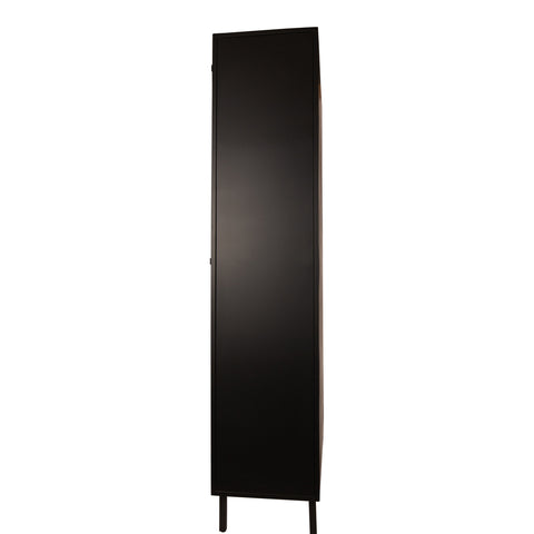 Sayan cabinet negro y dorado