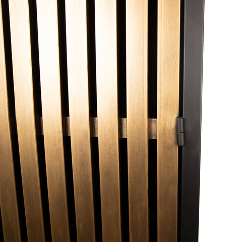 Sayan cabinet negro y dorado