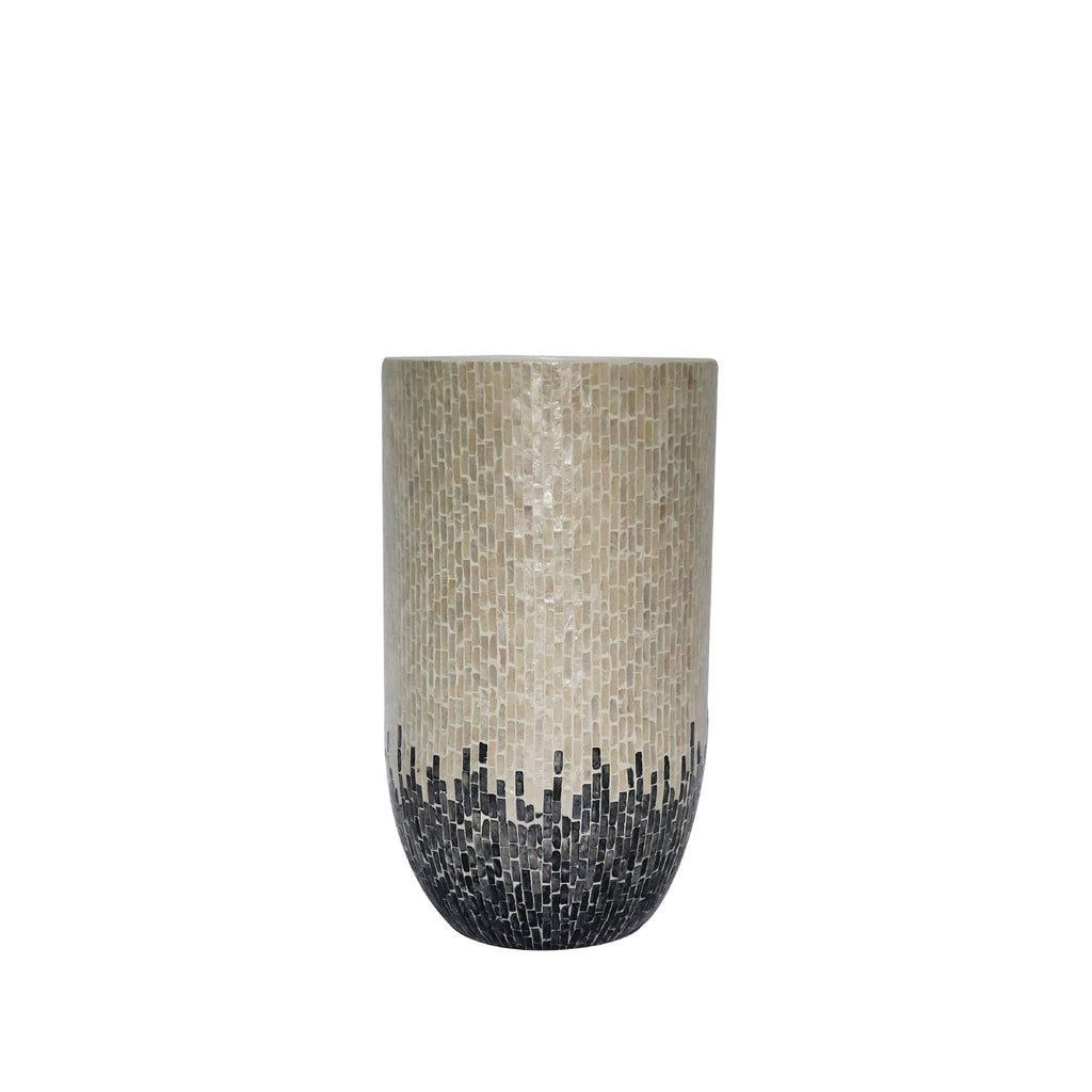 Vojtech White round poly shell bamboo pot ombre M